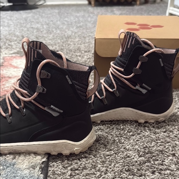 Vivo barefoot Women's Hiking Boot - Picture 7 of 10